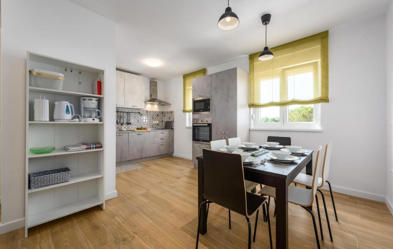 Apartmani Lucija Porec Exterior photo