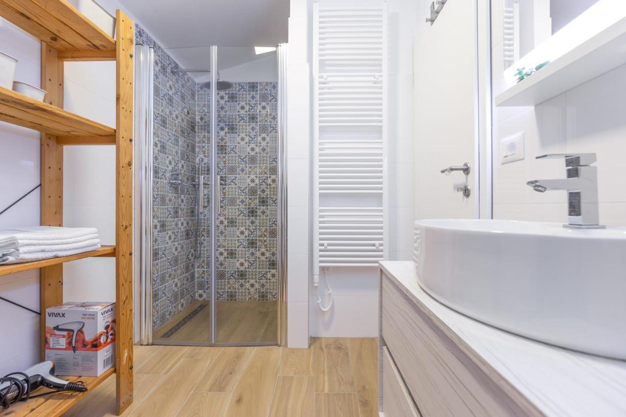 Apartmani Lucija Porec Exterior photo